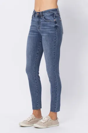 JB127 - CURVY - EMBROIDERED POCKET RELAXED JEAN