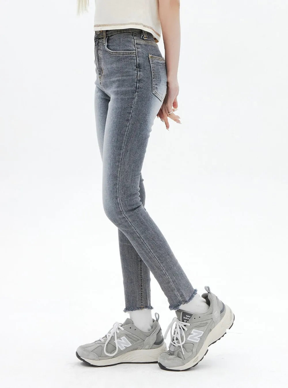 Slim Fit Ankle Jeans BA319