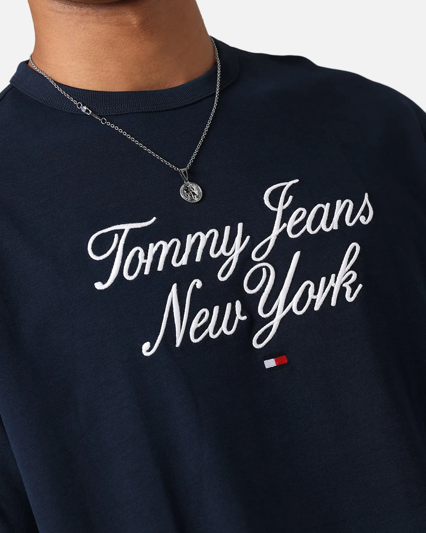 Tommy Jeans TJM OVZ Luxe Serif T-Shirt Tawny Dark Night Navy